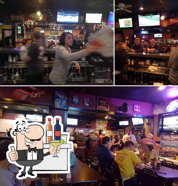 Bleachers Sports Grill in Parma - Restaurant menu and reviews