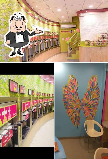 Check out how Myfroyoland Premium Frozen Yogurt - Hill Road Bandra West looks inside