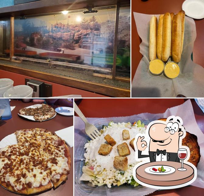 Pizza King Avon, IN, 8100 E US Hwy 36 in Avon Restaurant menu and reviews