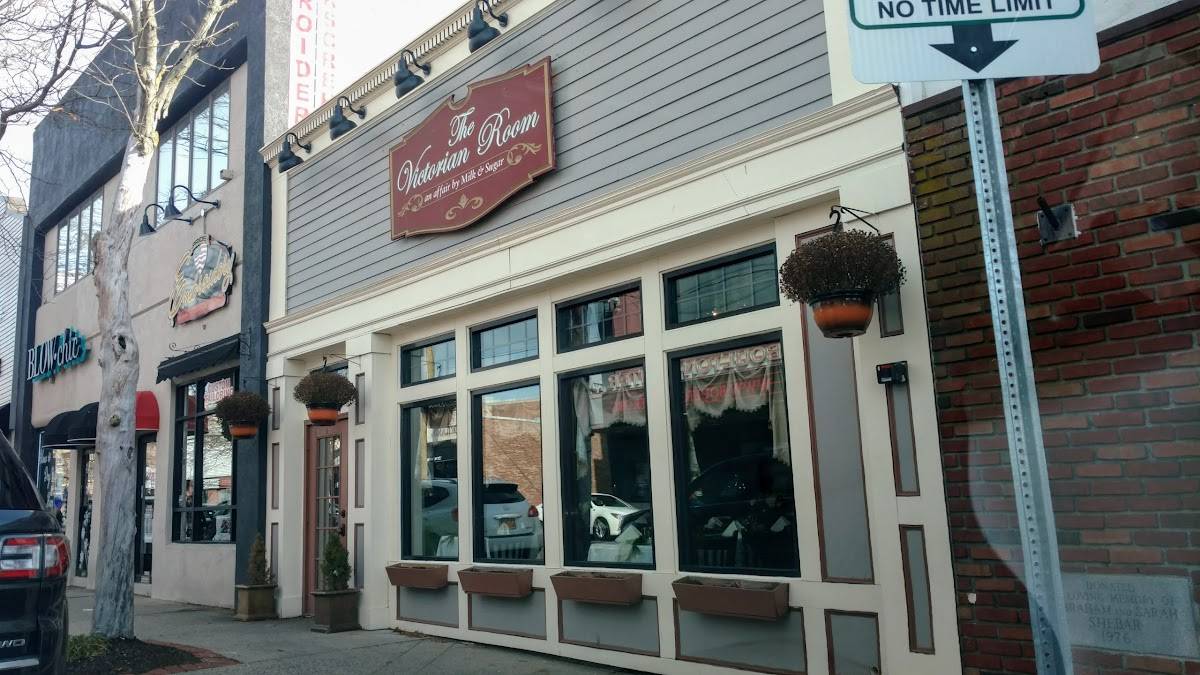 Menu at Victorian Room pub & bar, Bay Shore